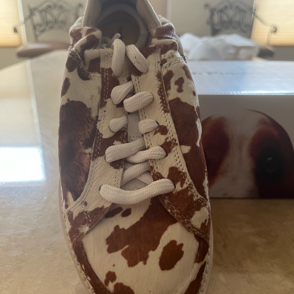 Hush Puppies Tan and Cream Patterned Sneakers